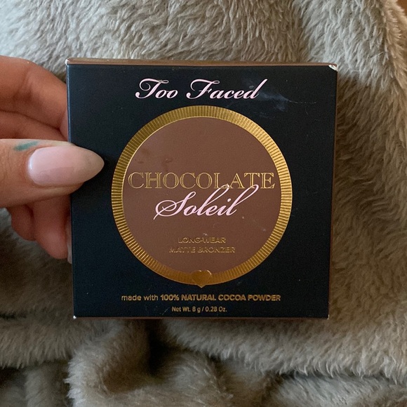 Too faced Soleil bronzer NIB - Picture 3 of 4